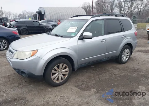 2012 Subaru Forester 2.5X Premium из США, поврежденный, VIN JF2SHADC6CH459245